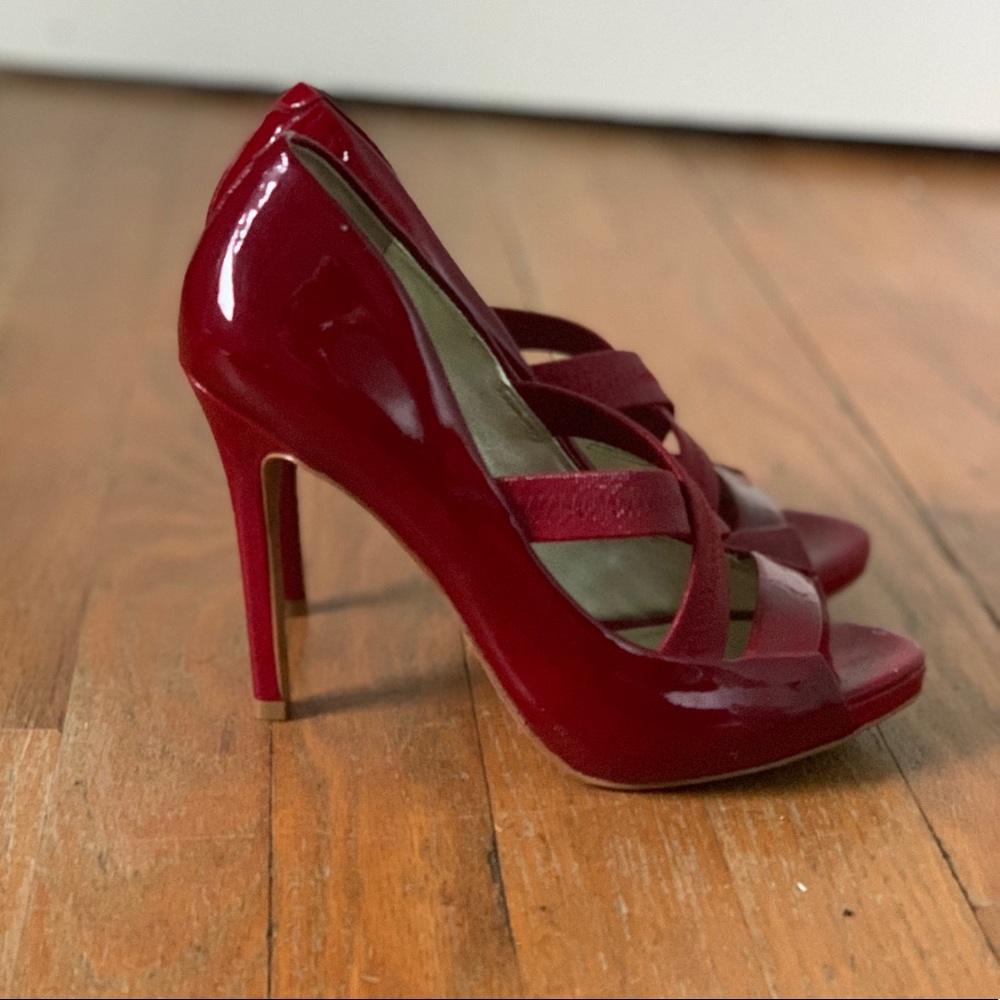 Red High Heels - Picture 2 of 3